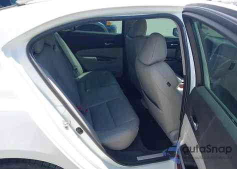 2017 Acura Tlx из США, поврежденный, VIN 19UUB1F34HA010640